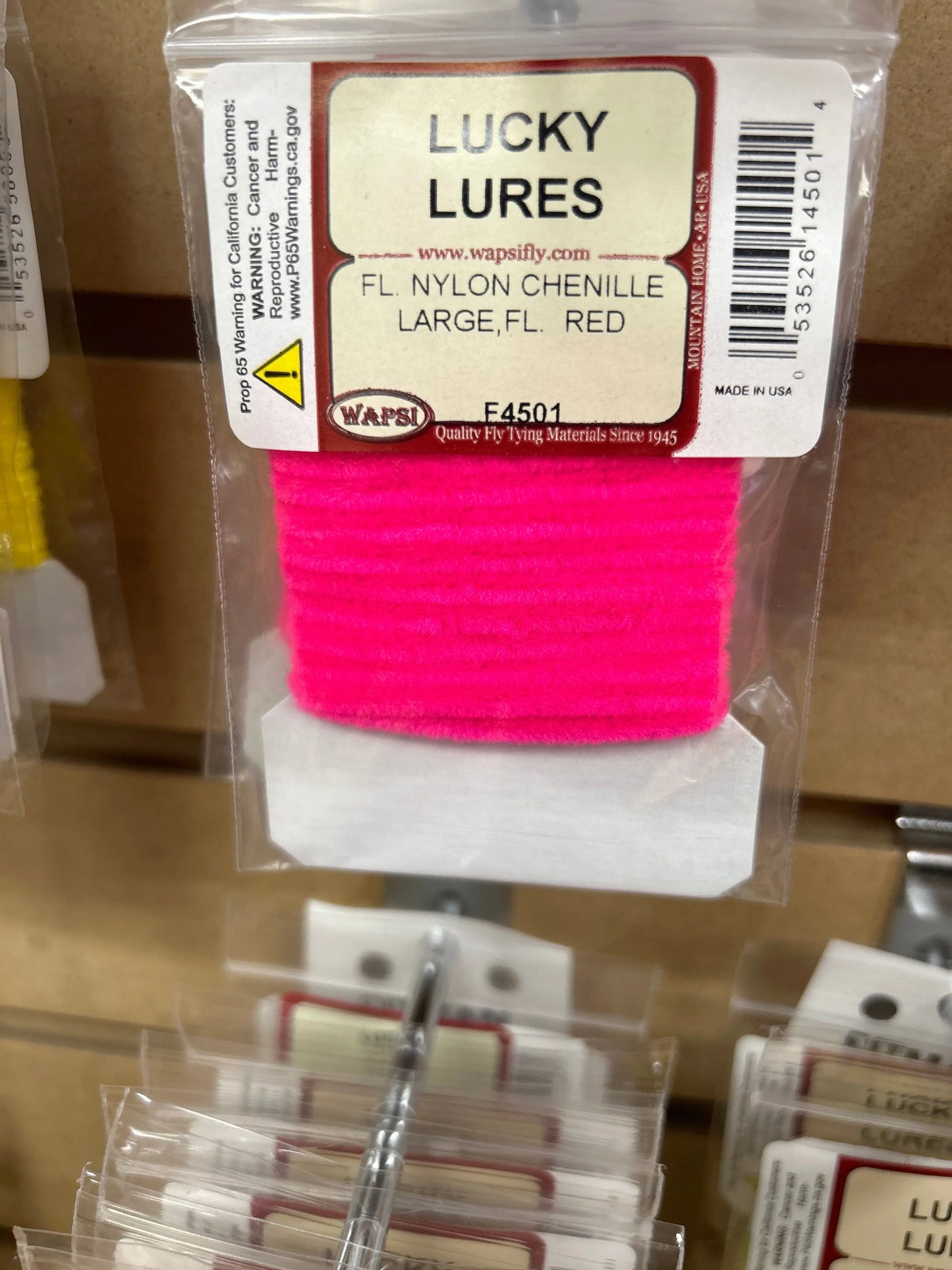 Wapsi FL Nylon Chenille Large - FL. Red - Lucky Lure Tackle